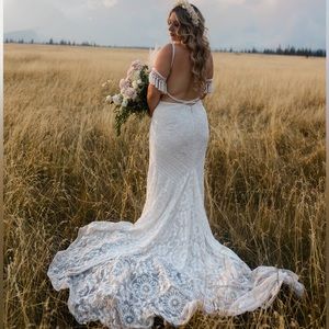 CASSIAN! WORN ONCE DRY CLEANED